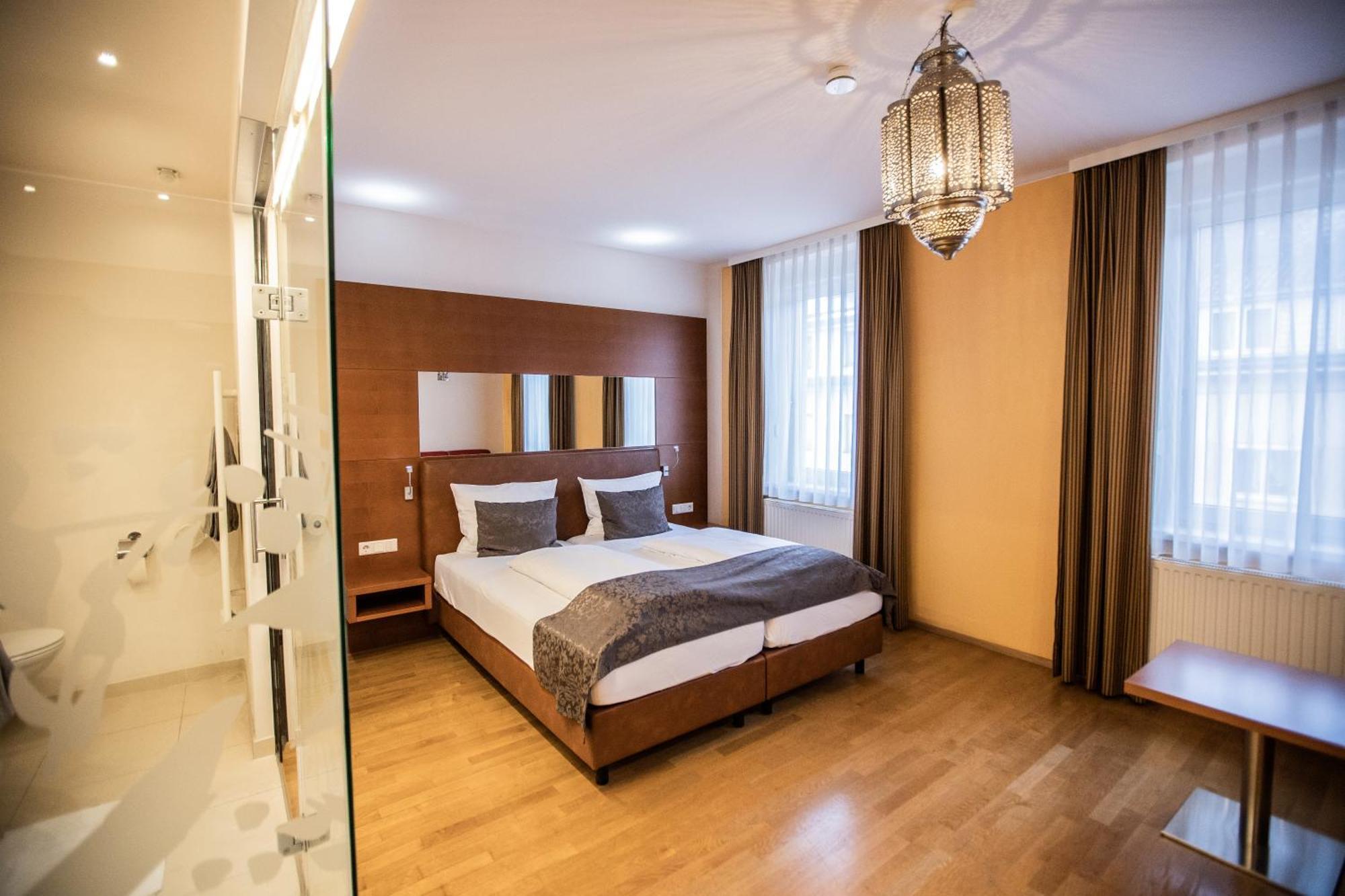 Hotel Stadt Wien Bad Schallerbach Buitenkant foto